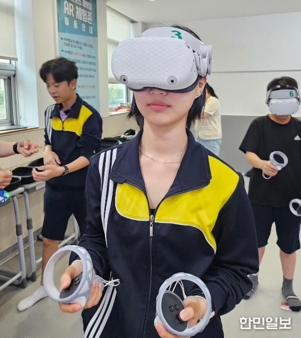 완주군청소년수련관, VR활용 청소년진로체험