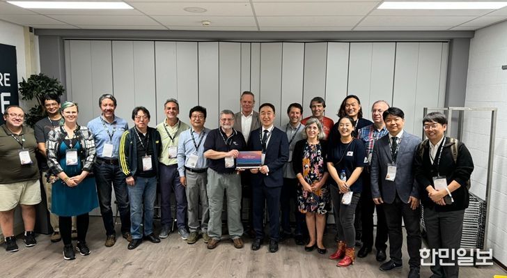 인천유치 확정 관련, 세계로보컵연맹위원 단체 기념사진