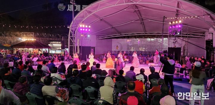 지난해 마당극 ‘일타홍’ 공연 모습