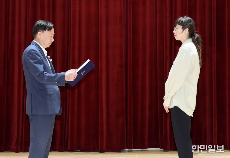 상반기 적극행정 우수공무원 시상
