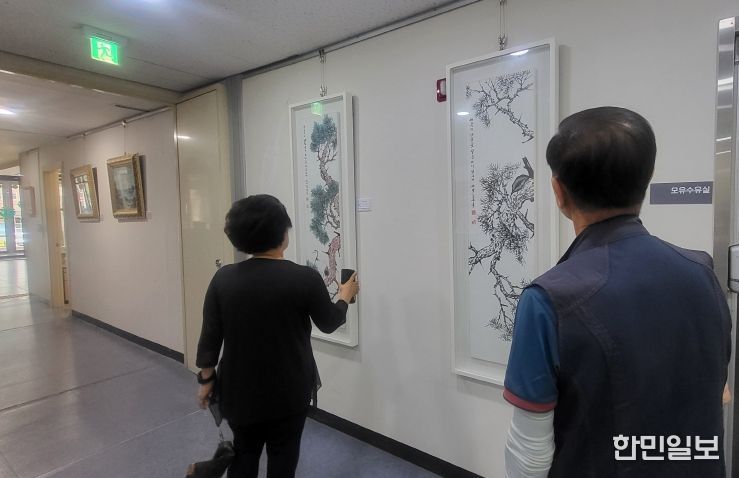 강화군보건소, 청사 내“작은 갤러리”운영… 주민 치유․소통의 문화공간으로