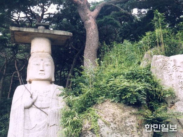 대조사 석조 미륵보살 입상