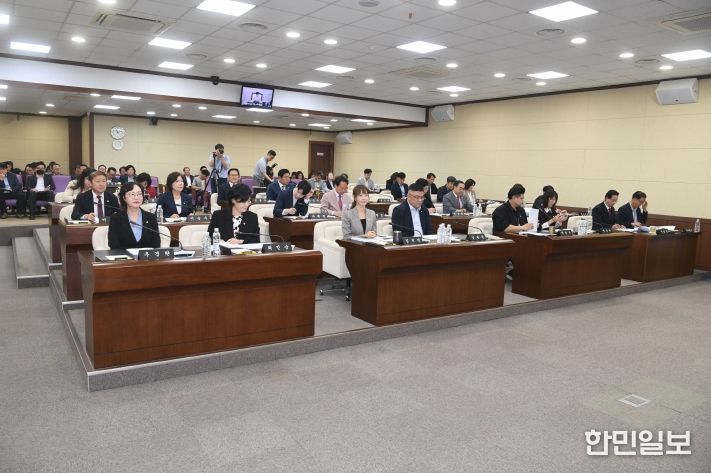 영등포구의회는 24일 제2차 본회의를 끝으로 6일간의 제264회 임시회 일정을 모두 마무리했다.