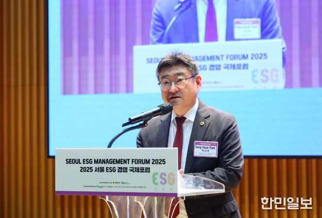 축사 하고 있는 박상혁 교육위원장