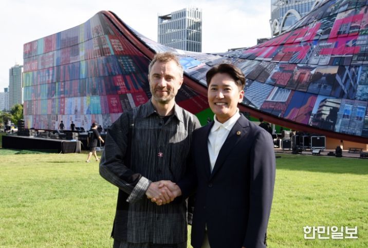 토마스헤더윅과 이민석 의원 (오른쪽)