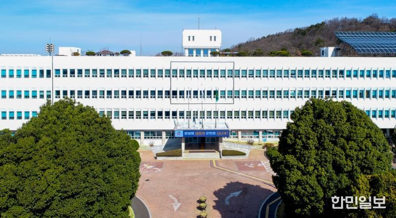 창녕군, 행안부 주관 '국민행복민원실' 3연속 인증 기관 선정