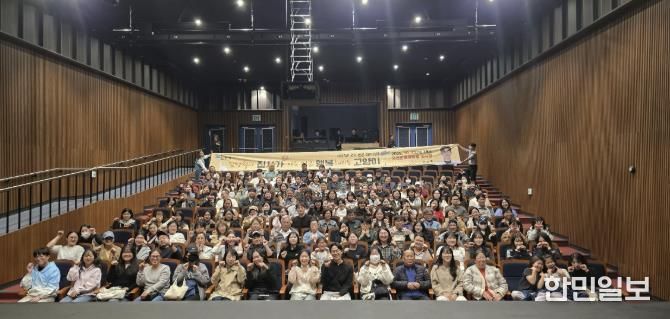 포천 인문 아카데미, 고양이 행동전문 수의사 김명철 초청 강연 성황리에 개최