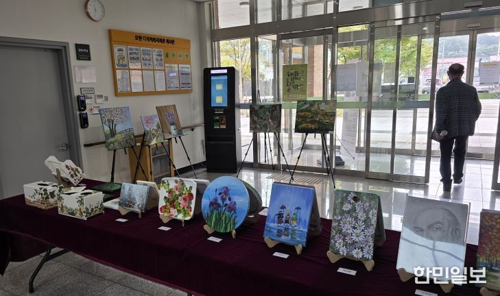 용인도시공사 모현다목적복지회관, ‘2025년 수강생 작품 전시회’개최