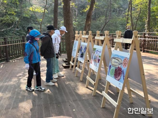 2025 군산시 발달장애인 그림그리기 대회 우수작 전시