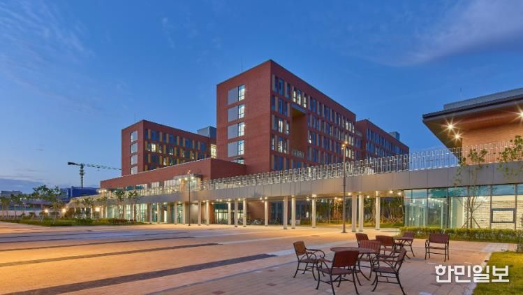 전남도 우수건축물- 한국에너지 공과대학교 RC기숙사&식당(민간부문 최우수상).