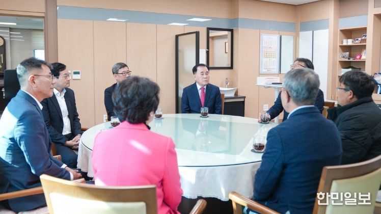 화재 피해 학생 가족에 따뜻한 손길