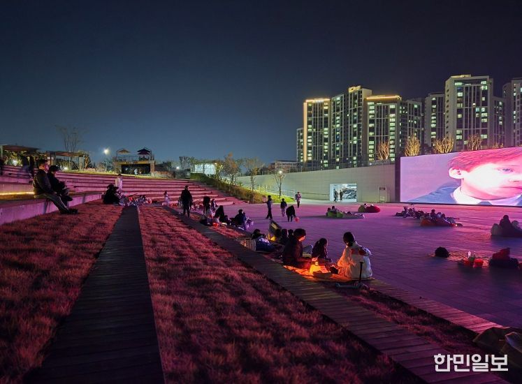 천안시는 지난달 31일부터 이달 1일까지 이틀간 야간 순환형 투어버스 ‘별빛한바퀴 시즌2’를 운영했다.