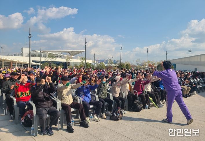 (사)대한노인회 동구지회, 제5회 어르신 건강걷기대회 성황리 개최