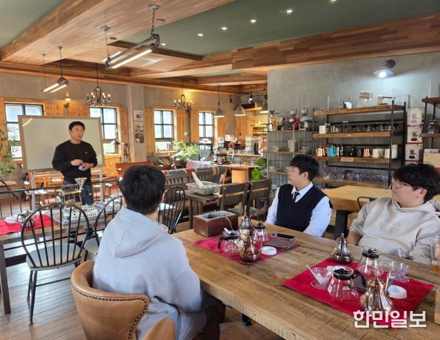 위기 프로그램 ‘나를 담아 다채롭게, 움트다.’ 운영