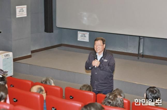 산청군, 장애인 평생학습도시 참여자 영화관람 실시