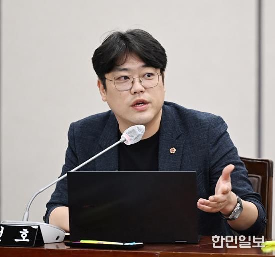 반선호 시의원, 부산시의 과도한 연구 개입이 연구원의 독립성을 흔든다고 지적