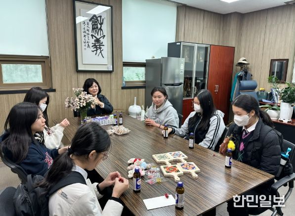 사천시 청소년참여위원회, 청소년어울림마당 수익금 35만 원 ‘이웃사랑 기금’으로 기탁