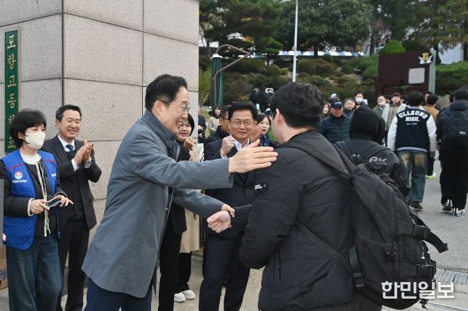 임종식 경북교육감 수능 당일 시험장 방문하여 수험생 격려(포항고등학교)