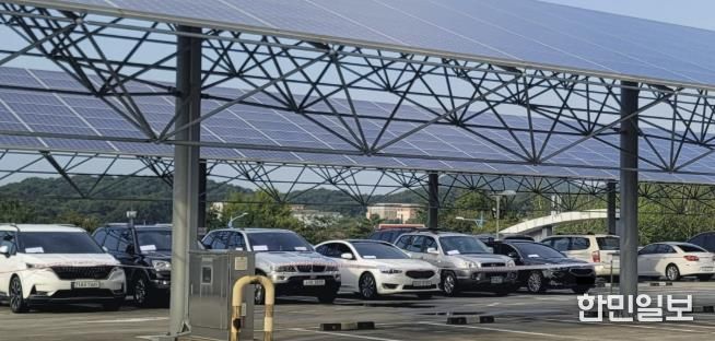 지방세 체납으로 압류된 차량들.