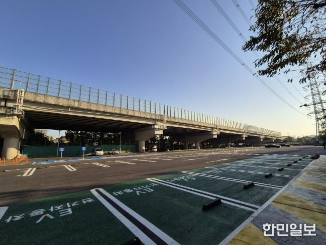 정왕동 체육공원 복개천 공영주차장