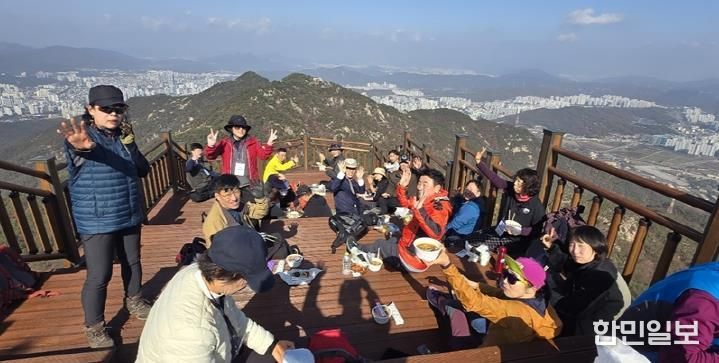 의정부시, 수락산 기차바위 전망대 및 쉼터 조성 완료…시민에 전면 개방