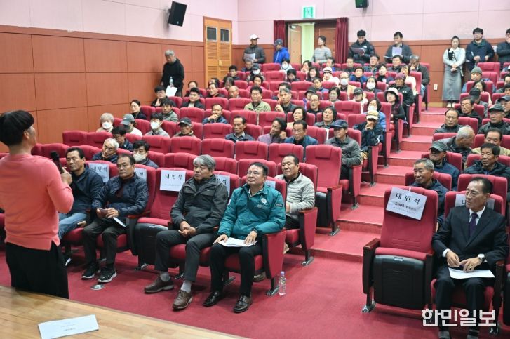 완주군의회 김재천 부의장, 발효사료 교육 통해 축산 현안 점검