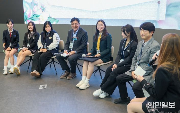 ,‘K-문화사절단 에세이집 출판기념회’