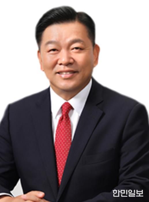 부산시의회 강철호 의원 요구 반영…저소득층 대상에서 모든 신입생으로 확대