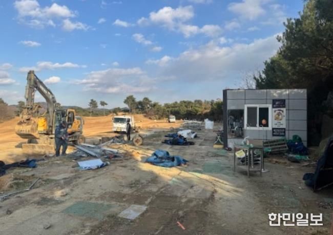 익산시_웅포 골프연습장_자진 철거_이끌어내(철거 작업중)