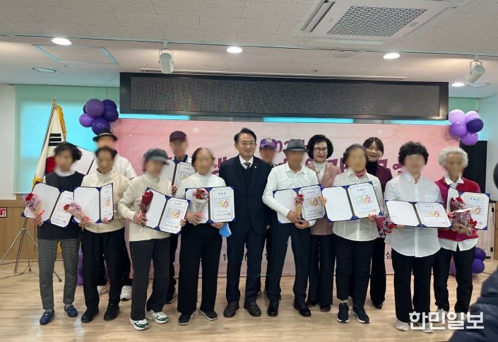 동구 치매안심센터, ‘기억생생교실&가족교실’ 수료식 개최