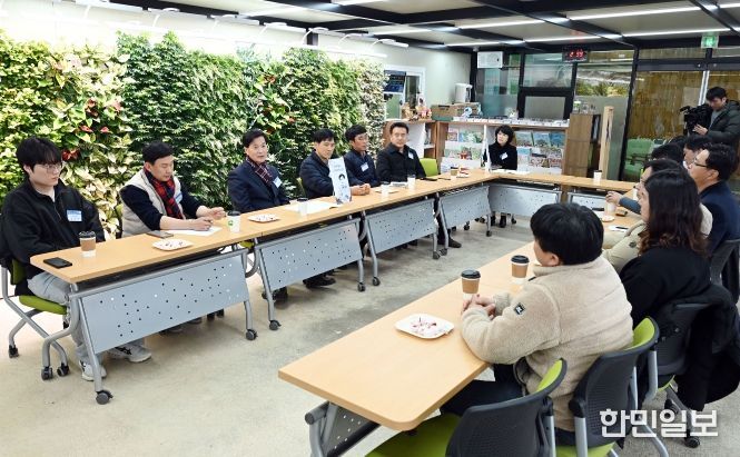 - 안병구의 소통하기 좋은 날 간담회