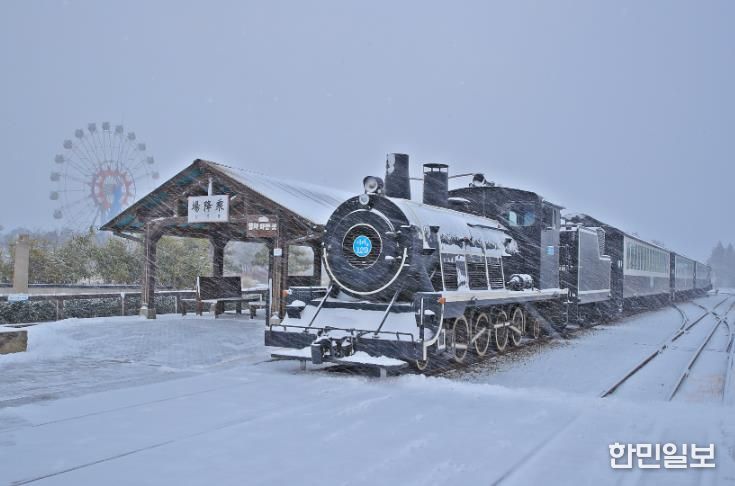 기차마을 증기기관차(겨울)