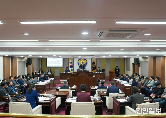 포천시의회, 제189회 제2차 정례회 폐회...2025년 의사일정 마무리