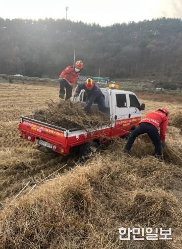 통영시, 산불예방 총력 대응 돌입 3(영농부산물 파쇄지원반 운영)