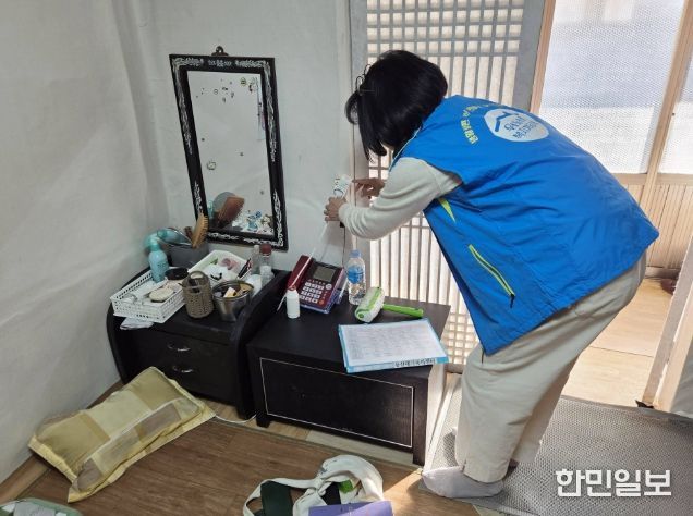 장흥군, 스마트돌봄 플러그와 무선LED 전등 설치