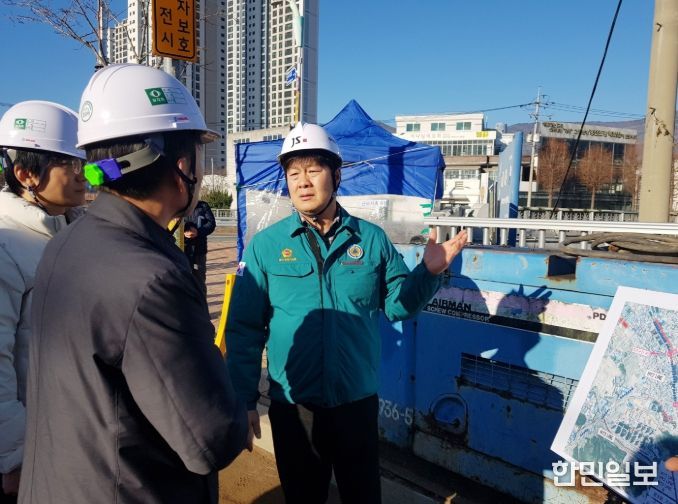 공진혁 운영위원장, 회야하수처리구역 차집관로 정비공사 현장점검