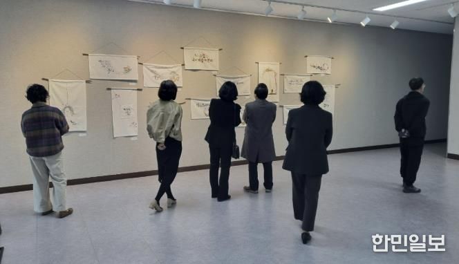 공주시, 웅진도서관 나루갤러리 전시단체(개인) 모집