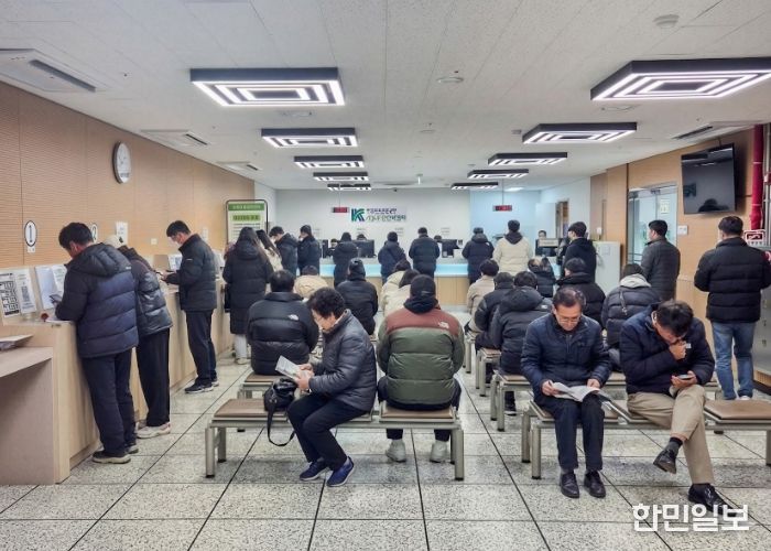 김포운전면허센터 이용 사진. 많은 시민들이 김포운전면허센터를 이용하고 있다.