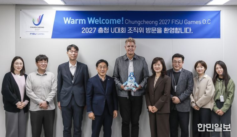 미국선수 부단장 방문