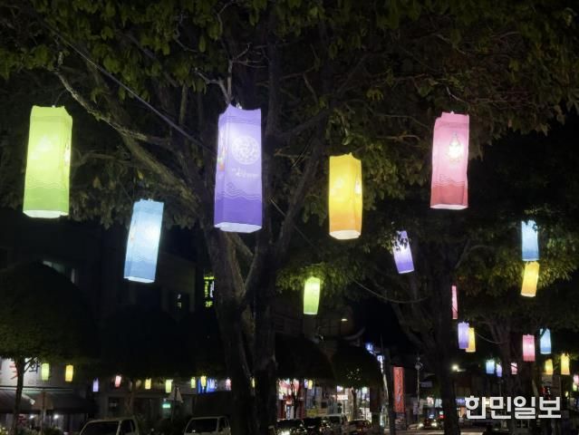 단양 시내에 설치된 삼족오등