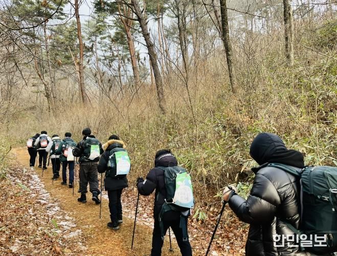 충주시남자단기청소년쉼터, 덕유산 등반
