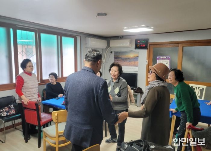 고양시 관산동 동장, 새해맞이 경로당 순회 방문 실시