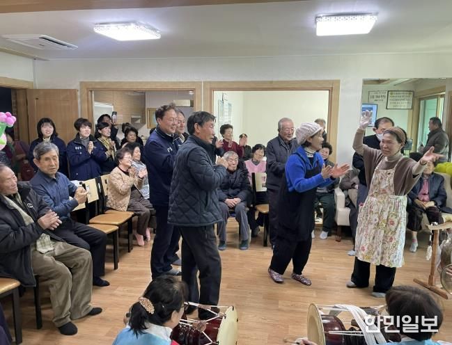 영동군 상촌면지역사회보장협의체, 재능기부 공연과 따뜻한 나눔으로 주민 화합의 장 마련