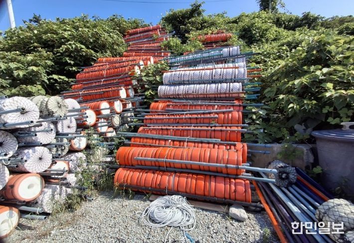 완도해경, 친환경 인증부표 보조금 부정 수급한 일당 검거.. 전 어촌계장 구속 송치