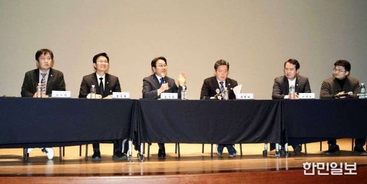 강기정 광주광역시장, 광주전남 통합 남구권역 시민공청회 참석