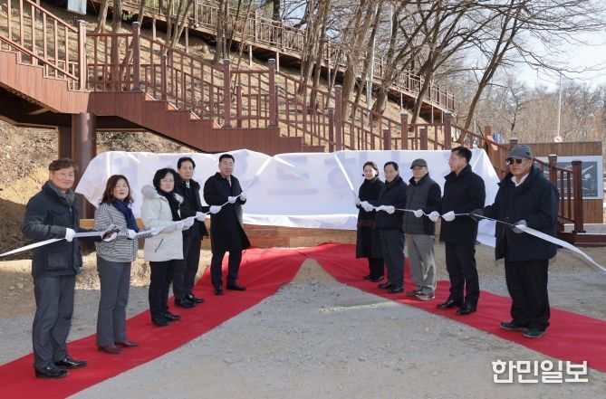 친환경 도시로 한걸음 더! 청주시, 목재특화거리 조성 완료(제막식)