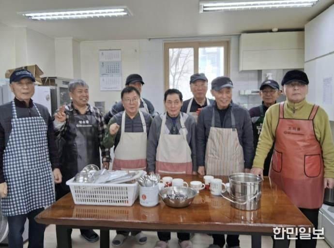 남성 어르신이 앞장서는 변화, 구리시 늘봄복지관 '설거지 봉사단' 출범