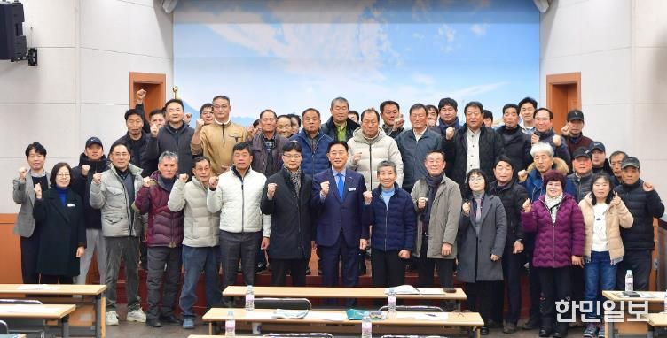 장성군 농자재 선정 심의회 현장.