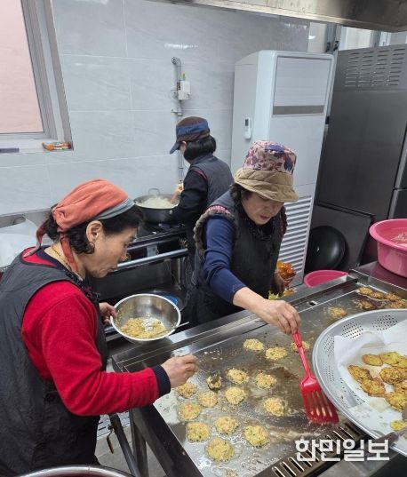 율면 이웃사랑봉사대, 설맞이 사랑의 반찬봉사 실시