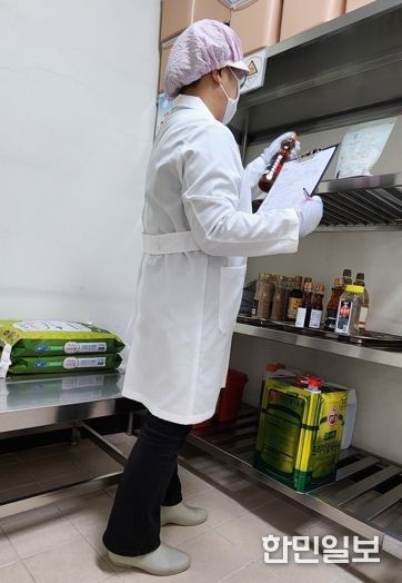 충북교육청, 개학 전 학교급식 위생 자체 점검으로